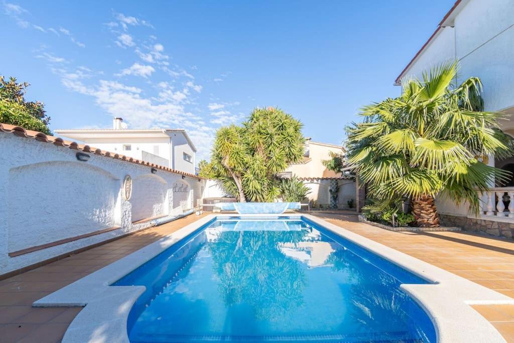 Sm21-Gran Casa De Vacaciones En La Playa, 4 Habitaciones, Climatizada, Piscina, Barbacoa Y Wifi 엠푸리아브라바 외부 사진