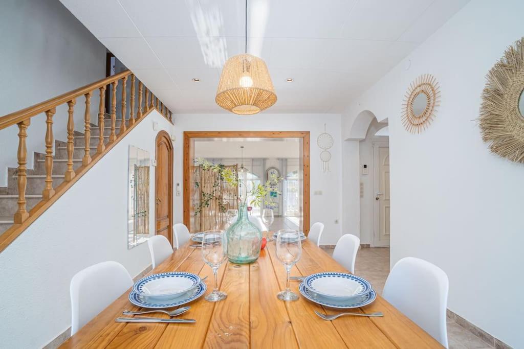 Sm21-Gran Casa De Vacaciones En La Playa, 4 Habitaciones, Climatizada, Piscina, Barbacoa Y Wifi 엠푸리아브라바 외부 사진
