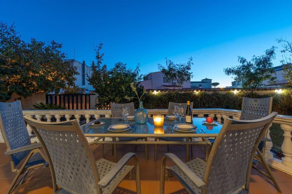 Sm21-Gran Casa De Vacaciones En La Playa, 4 Habitaciones, Climatizada, Piscina, Barbacoa Y Wifi 엠푸리아브라바 외부 사진