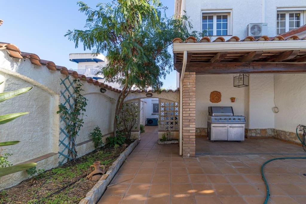 Sm21-Gran Casa De Vacaciones En La Playa, 4 Habitaciones, Climatizada, Piscina, Barbacoa Y Wifi 엠푸리아브라바 외부 사진